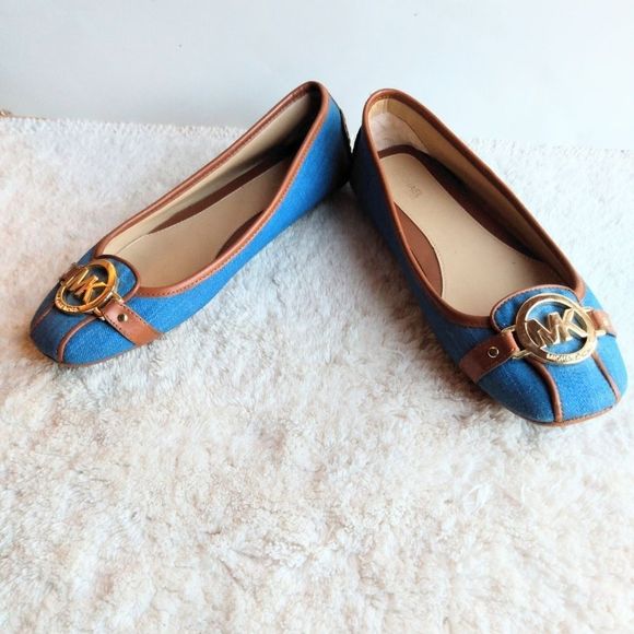 Michael Kors Fulton Washed Denim Fabric Goldtone Logo Flats Blue & Tan Size 7.5M - Picture 3 of 7
